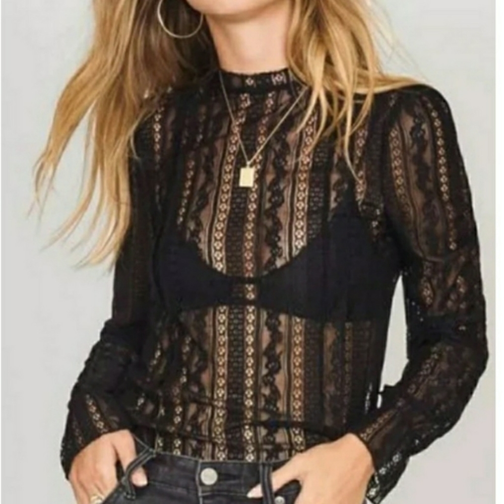 Amuse Society all about that lace black top Large